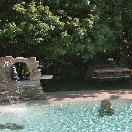 Pesaro Sleeps 8 Вилла *