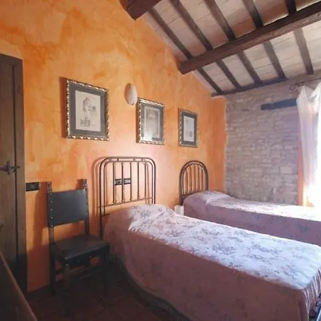 Вилла Pesaro Sleeps 8