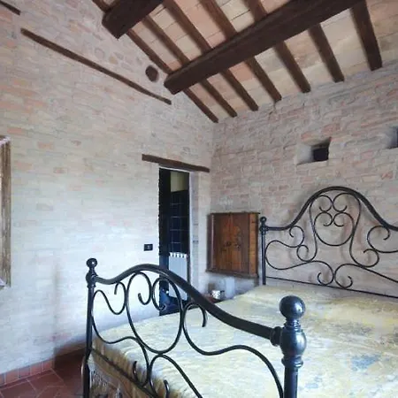 Вилла Pesaro Sleeps 8 *