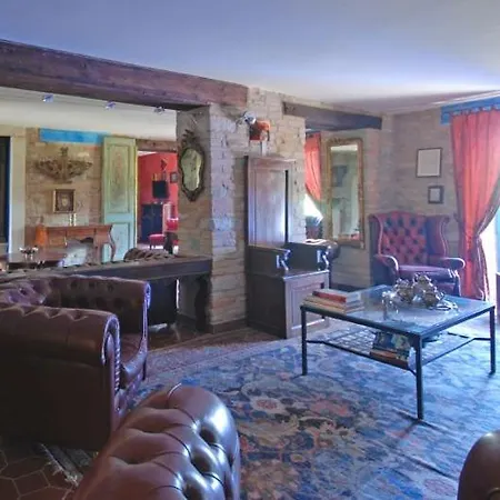 Pesaro Sleeps 8