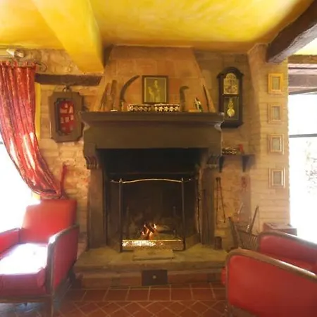 Вилла Pesaro Sleeps 8
